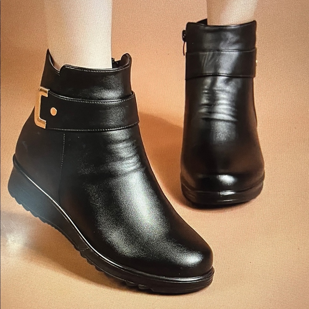 Elegant Black Ankle Boots